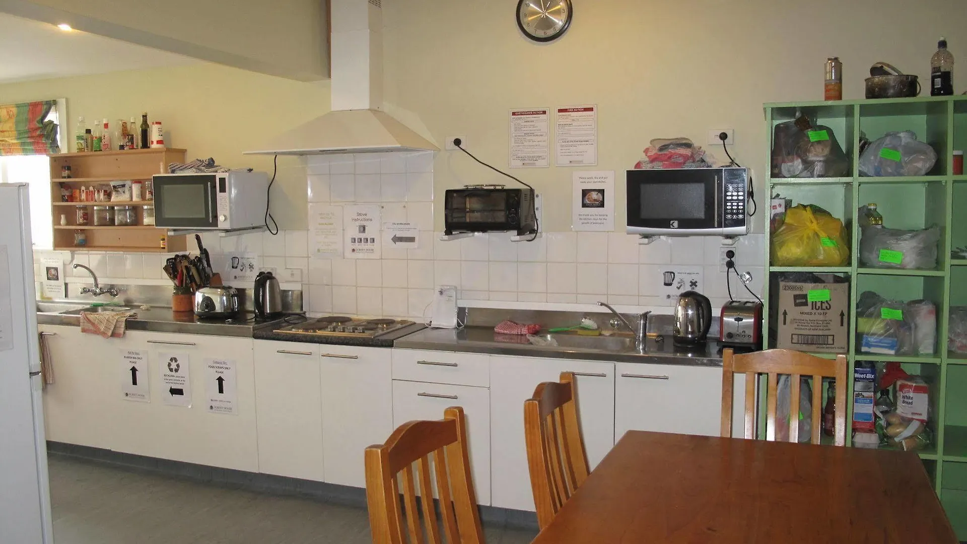 Dorset House Backpackers Hostel Christchurch New Zealand