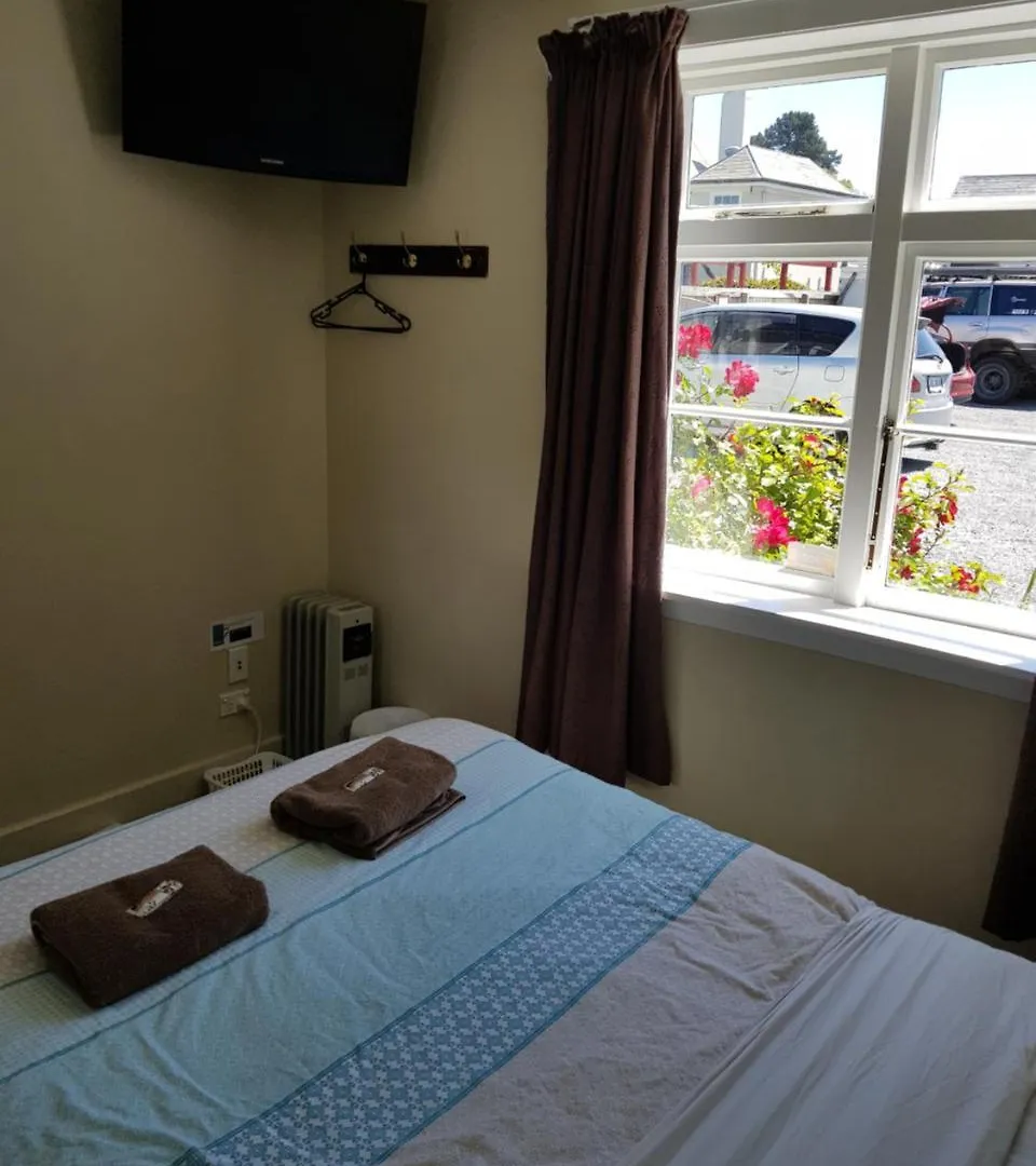 ****  Dorset House Backpackers Hostel Christchurch New Zealand