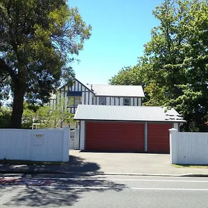 Papanui House Guest house